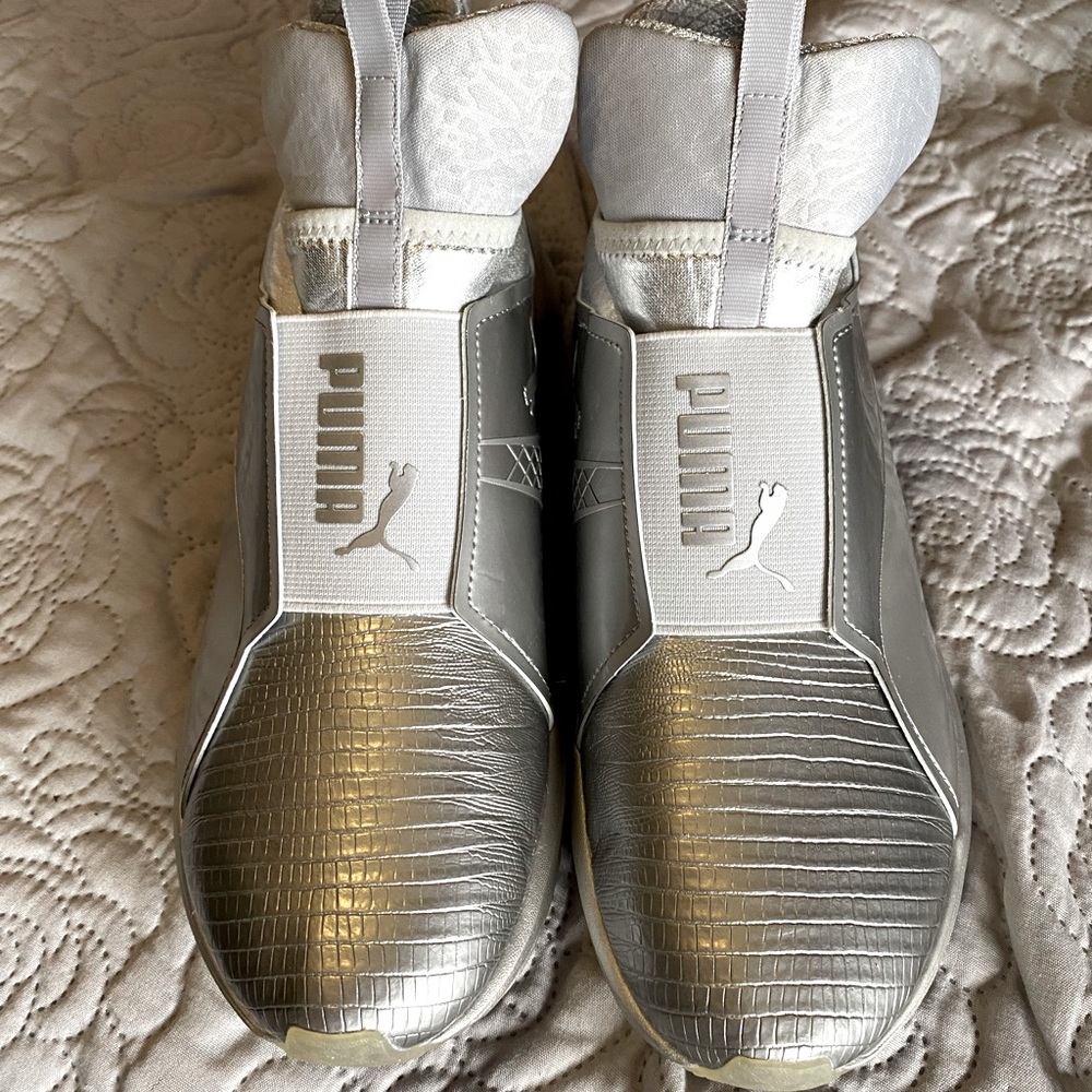 Puma Sneakers